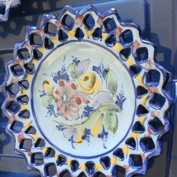 ALCOBACA 363 VINTAGE SET OF 4 PLATES - Picture 2 of 9